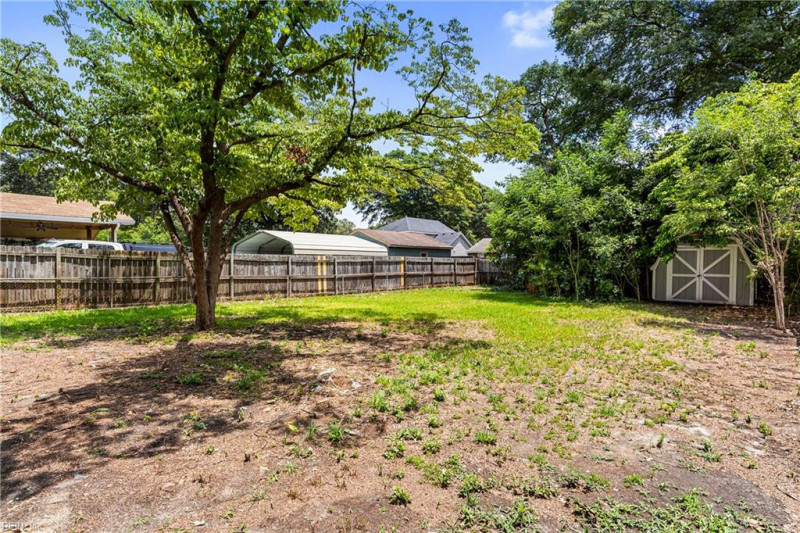 Photo 18 of 21 residential for sale in Chesapeake virginia