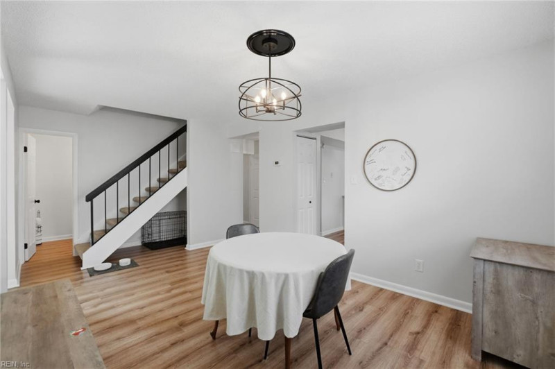 Photo 11 of 44 residential for sale in Virginia Beach virginia
