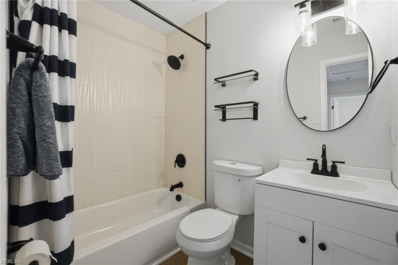 Photo 15 of 44 residential for sale in Virginia Beach virginia