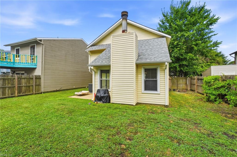 Photo 26 of 44 residential for sale in Virginia Beach virginia