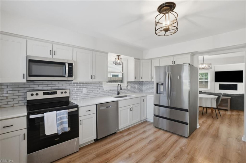 Photo 8 of 44 residential for sale in Virginia Beach virginia