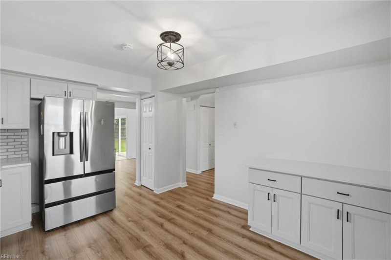 Photo 9 of 44 residential for sale in Virginia Beach virginia