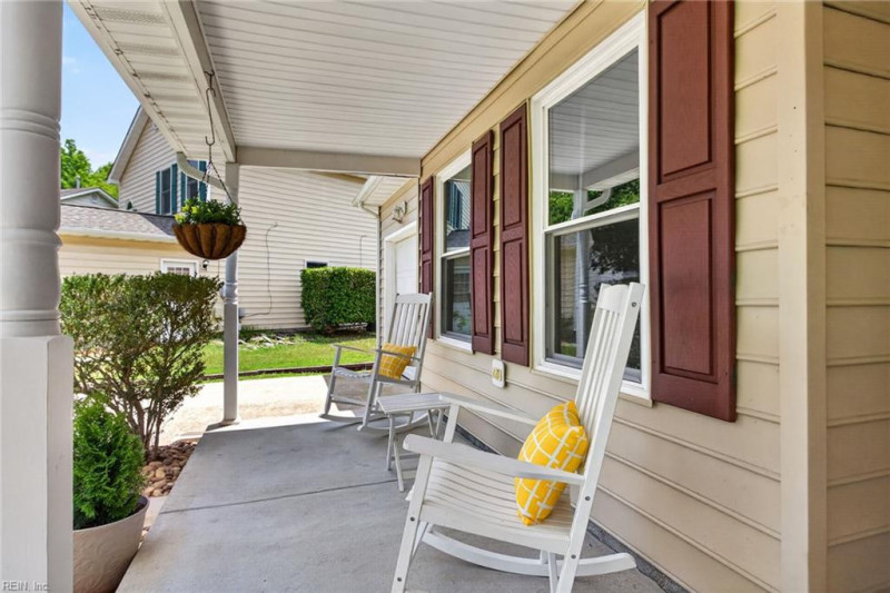 Photo 3 of 37 residential for sale in York County virginia