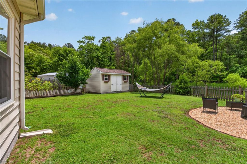 Photo 31 of 37 residential for sale in York County virginia