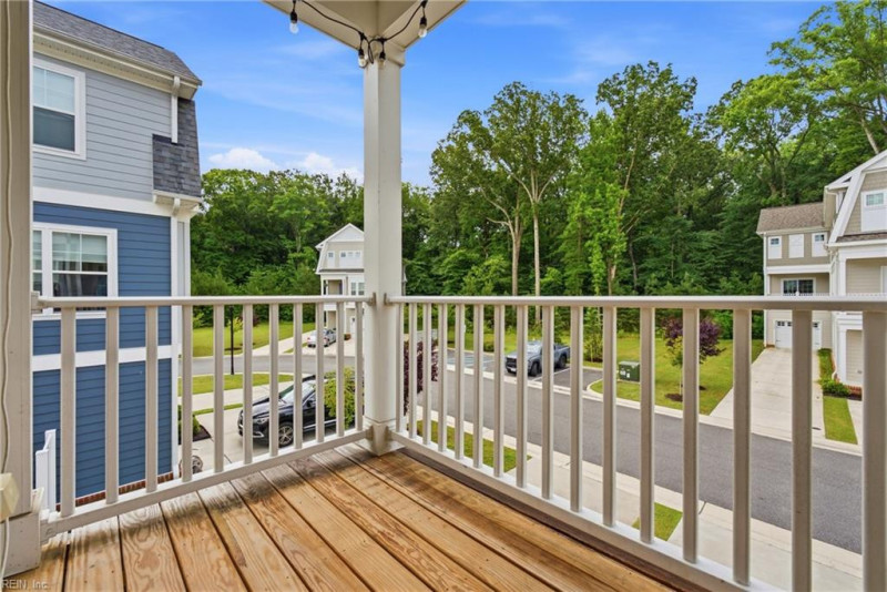 Photo 12 of 31 residential for sale in York County virginia