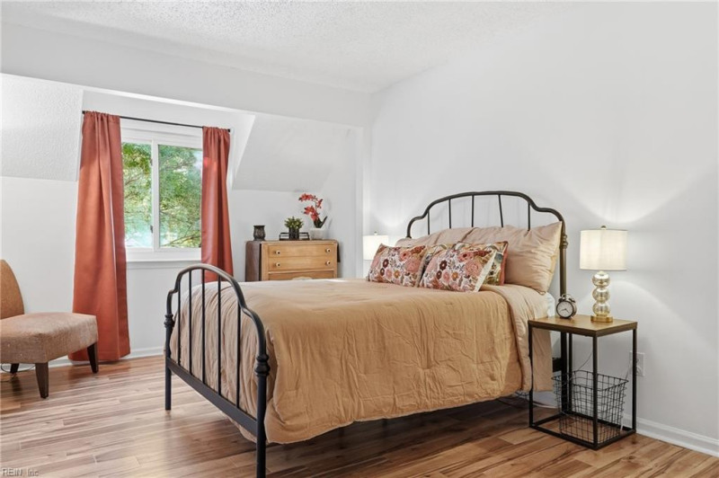 Photo 16 of 24 residential for sale in Virginia Beach virginia