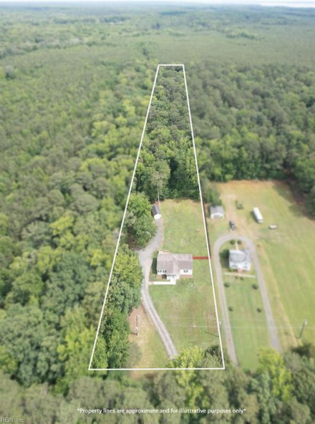 Photo 2 of 25 residential for sale in Gloucester County virginia