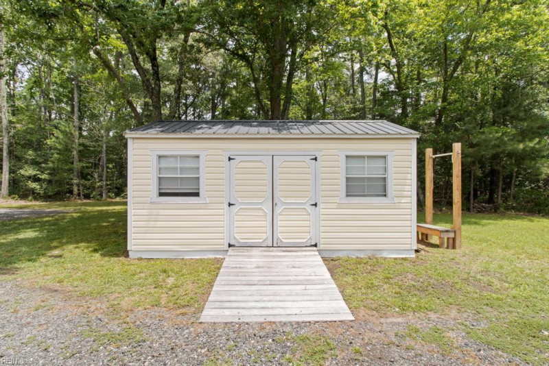 Photo 22 of 25 residential for sale in Gloucester County virginia