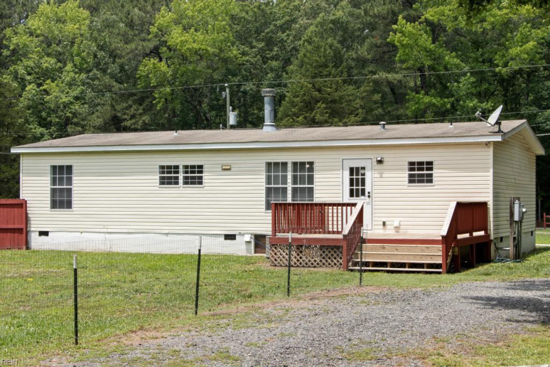 Photo 23 of 25 residential for sale in Gloucester County virginia