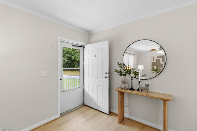 Photo 3 of 25 residential for sale in Gloucester County virginia