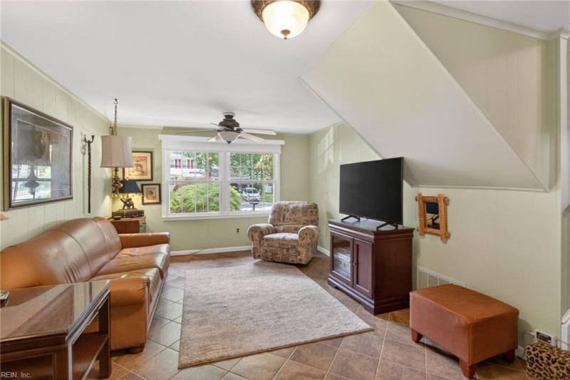 Photo 15 of 46 residential for sale in Newport News virginia