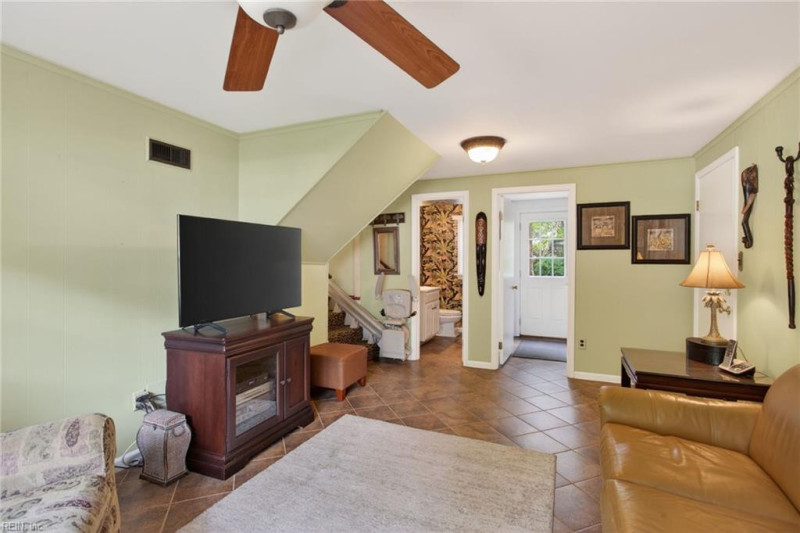 Photo 17 of 46 residential for sale in Newport News virginia