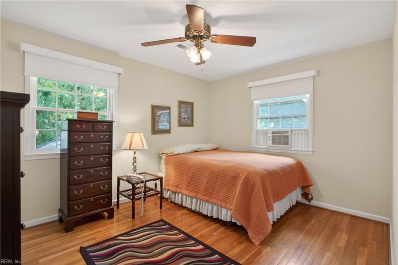 Photo 25 of 46 residential for sale in Newport News virginia