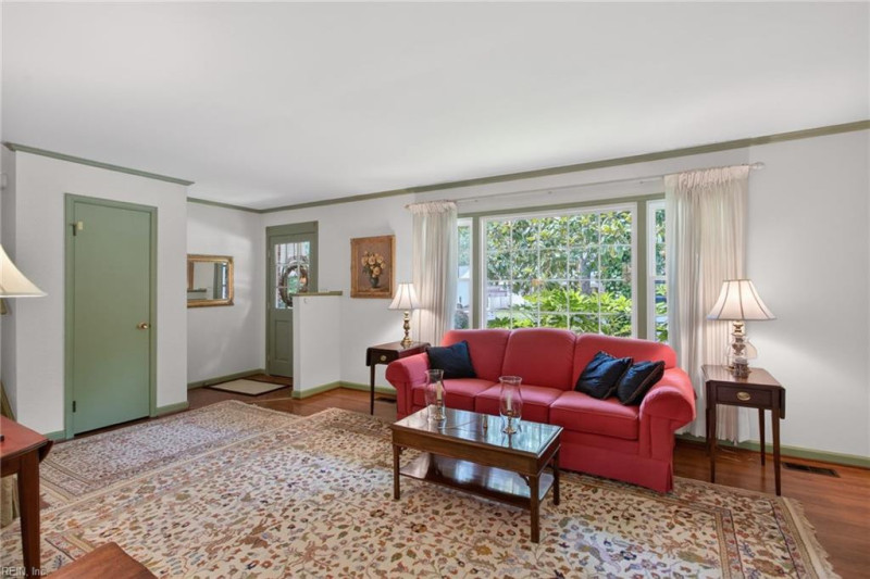 Photo 3 of 46 residential for sale in Newport News virginia