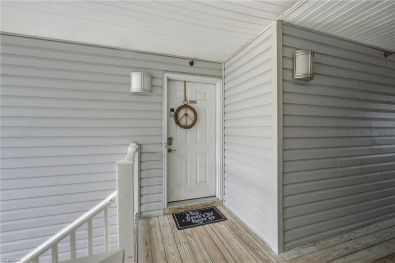 Photo 5 of 41 residential for sale in Virginia Beach virginia