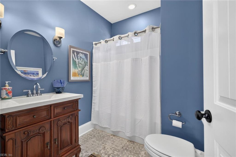 Photo 10 of 49 residential for sale in Virginia Beach virginia
