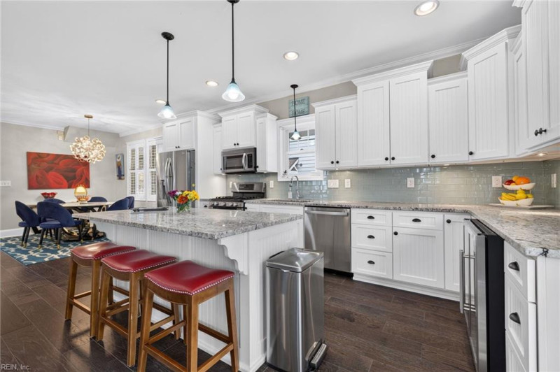Photo 11 of 49 residential for sale in Virginia Beach virginia