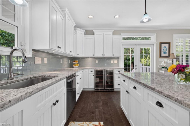 Photo 13 of 49 residential for sale in Virginia Beach virginia