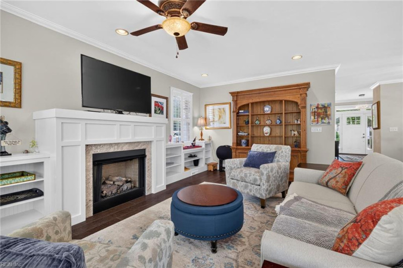 Photo 15 of 49 residential for sale in Virginia Beach virginia