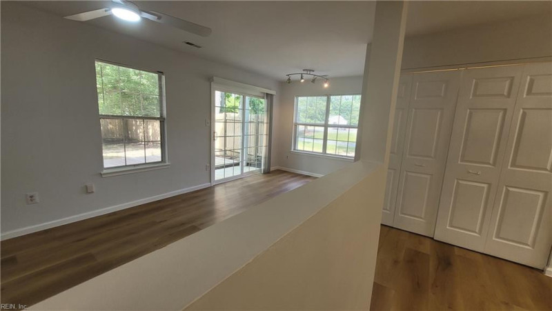 Photo 12 of 41 residential for sale in York County virginia