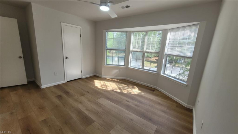 Photo 30 of 41 residential for sale in York County virginia