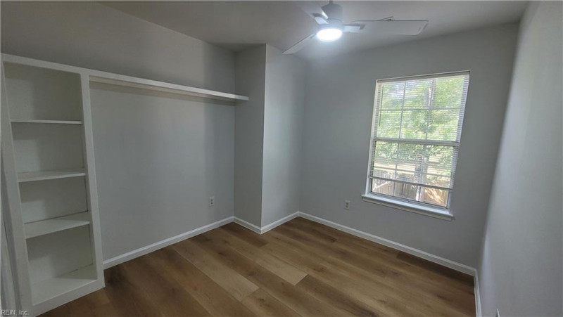 Photo 34 of 41 residential for sale in York County virginia