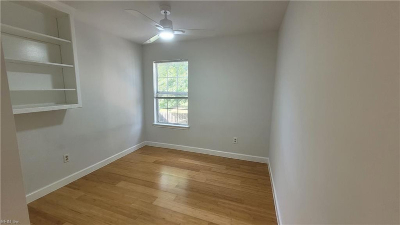 Photo 36 of 41 residential for sale in York County virginia