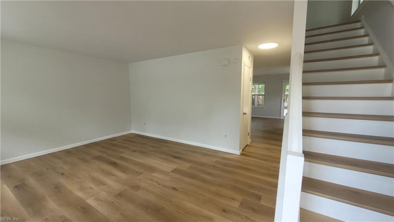 Photo 8 of 41 residential for sale in York County virginia