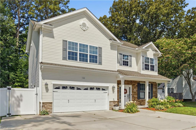 Photo 3 of 42 residential for sale in Chesapeake virginia