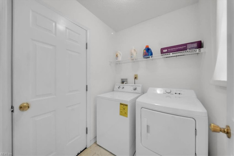 Photo 34 of 41 residential for sale in Gloucester County virginia