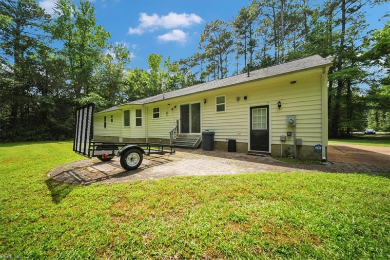 Photo 36 of 41 residential for sale in Gloucester County virginia