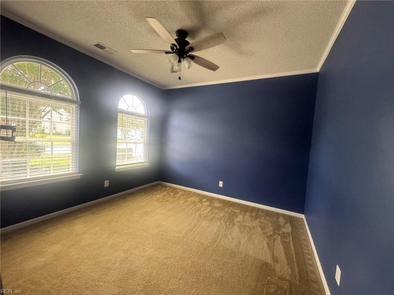 Photo 11 of 18 residential for sale in Suffolk virginia
