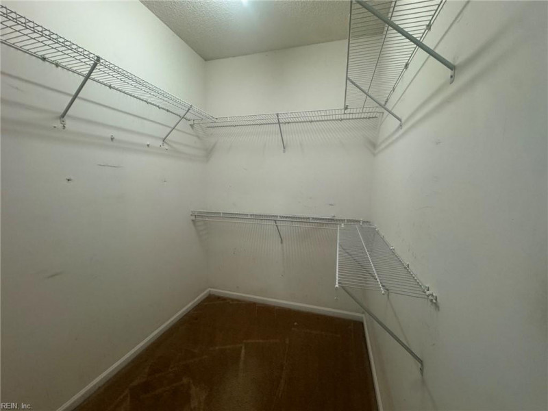 Photo 13 of 18 residential for sale in Suffolk virginia