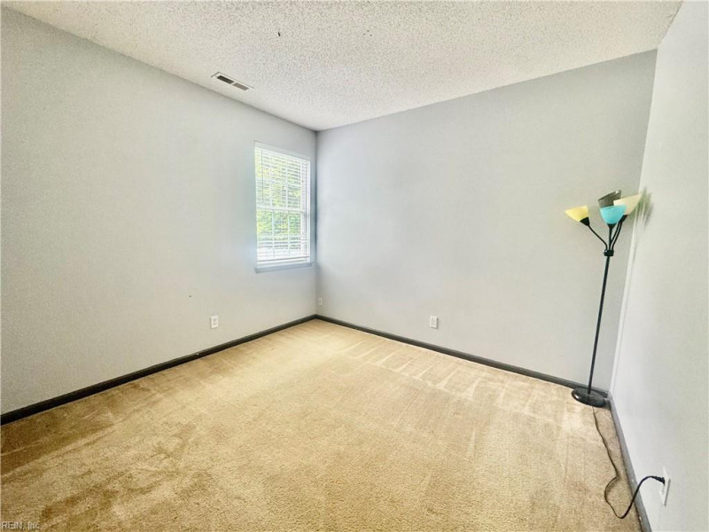 Photo 6 of 18 residential for sale in Suffolk virginia