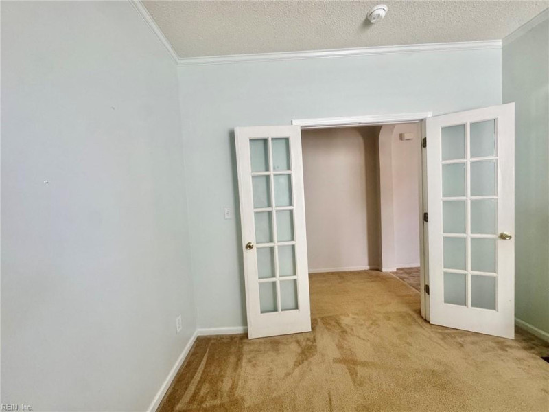 Photo 7 of 18 residential for sale in Suffolk virginia