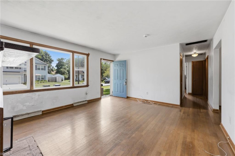 Photo 6 of 18 residential for sale in Norfolk virginia