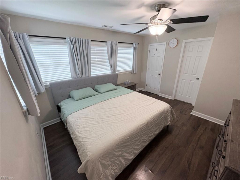 Photo 11 of 22 residential for sale in Virginia Beach virginia