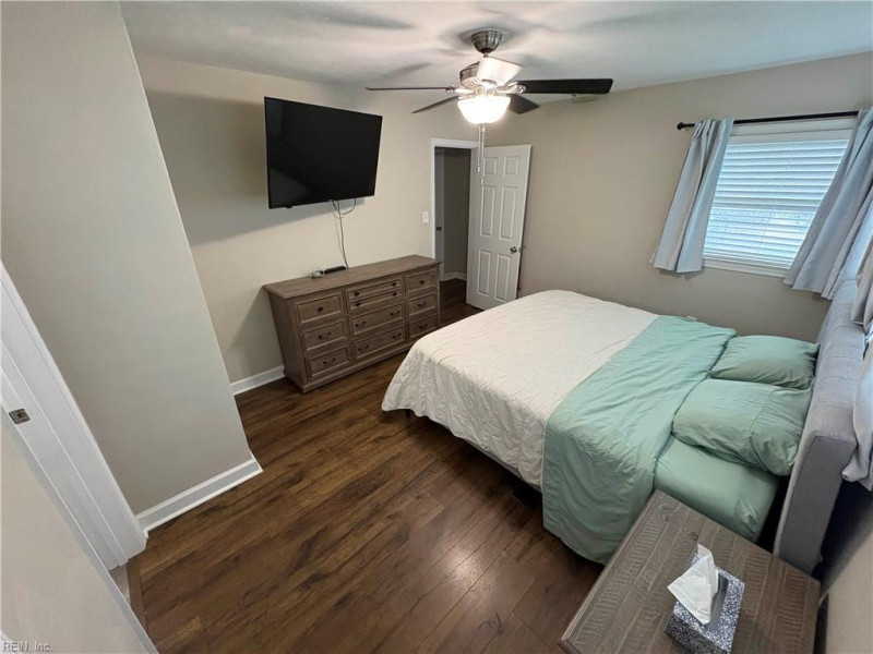 Photo 12 of 22 residential for sale in Virginia Beach virginia