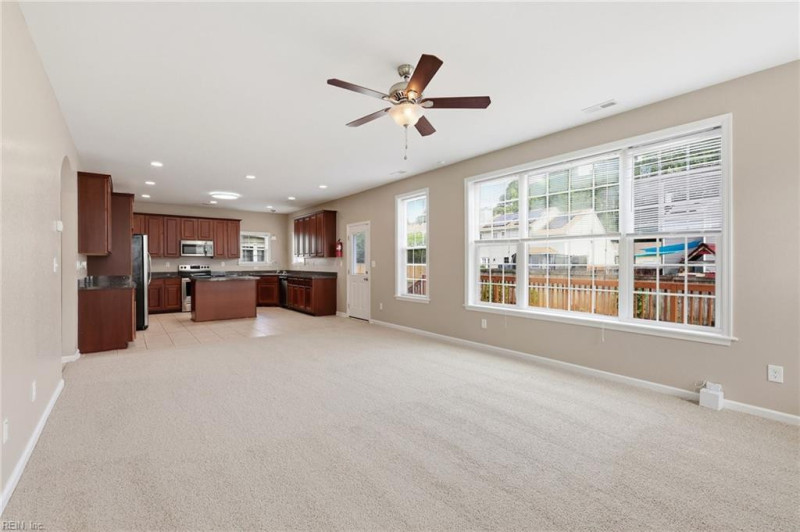Photo 11 of 45 residential for sale in Chesapeake virginia