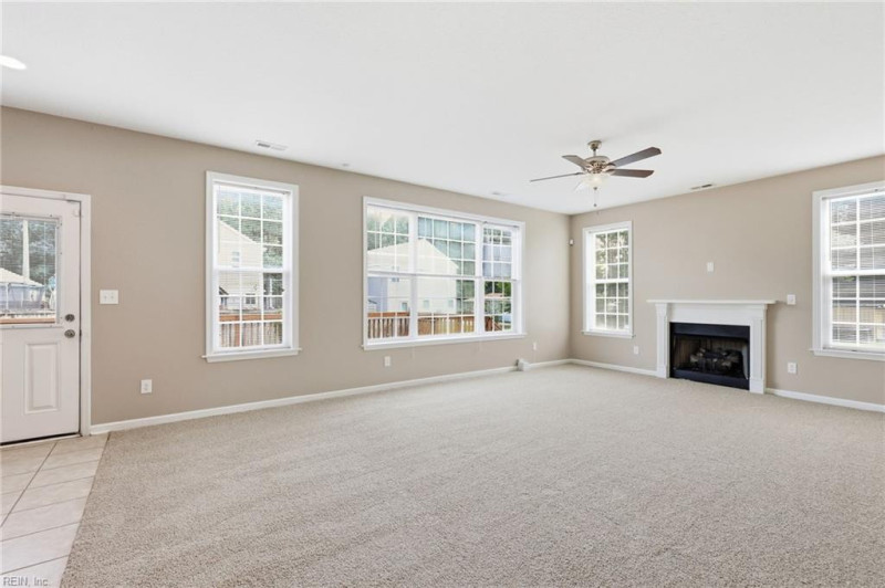 Photo 17 of 45 residential for sale in Chesapeake virginia