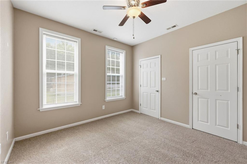 Photo 19 of 45 residential for sale in Chesapeake virginia