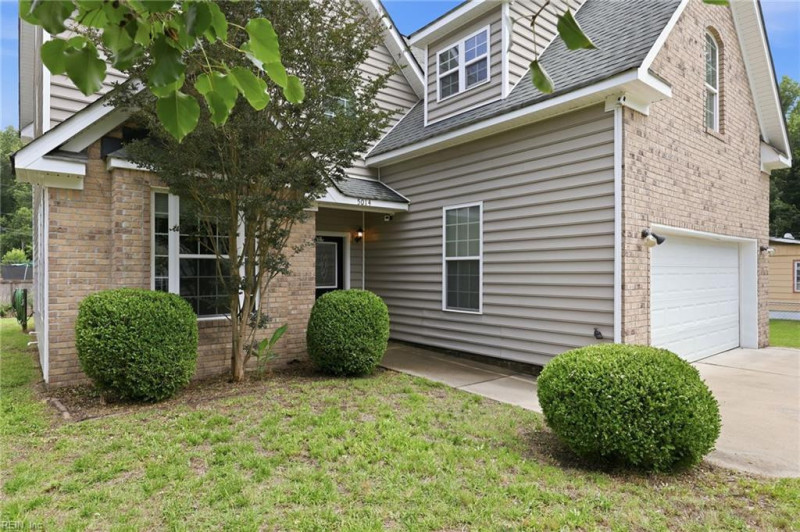 Photo 2 of 45 residential for sale in Chesapeake virginia