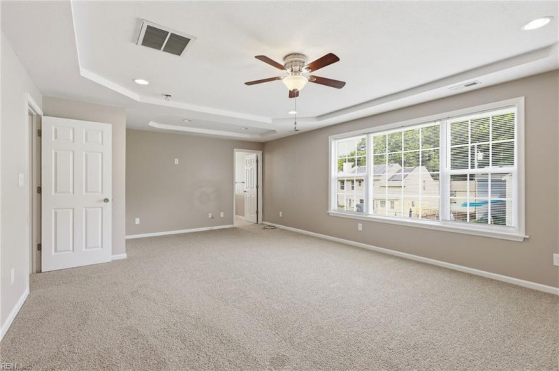 Photo 28 of 45 residential for sale in Chesapeake virginia