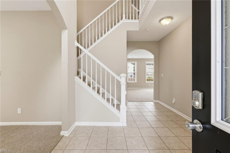 Photo 4 of 45 residential for sale in Chesapeake virginia