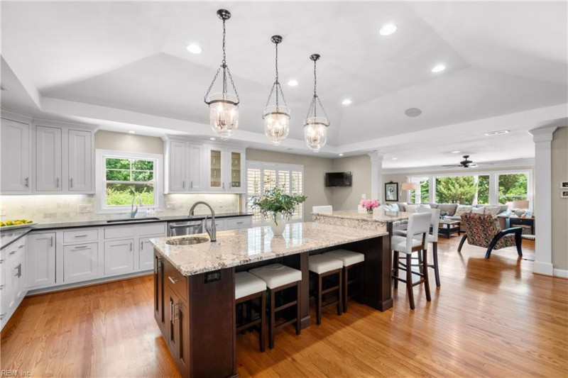 Photo 10 of 46 residential for sale in Virginia Beach virginia
