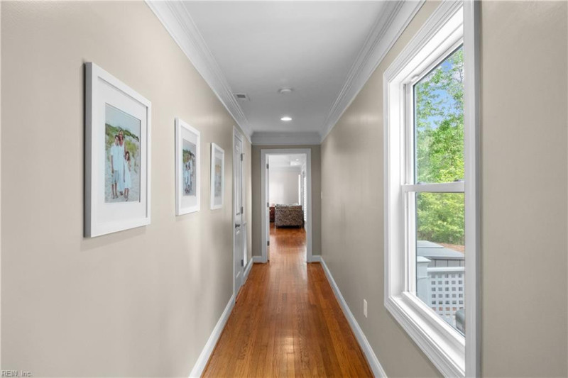 Photo 18 of 46 residential for sale in Virginia Beach virginia