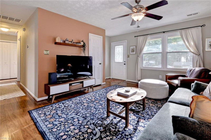 Photo 10 of 34 residential for sale in Newport News virginia