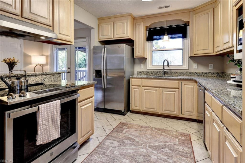 Photo 16 of 34 residential for sale in Newport News virginia