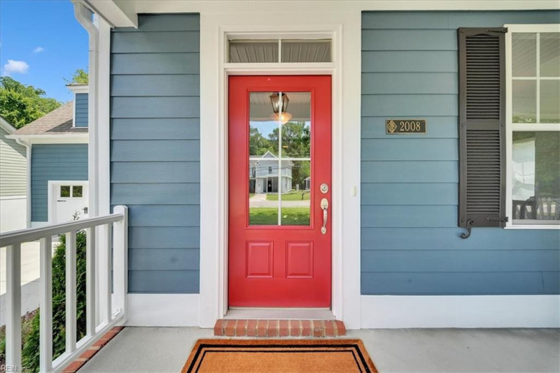 Photo 4 of 45 residential for sale in Chesapeake virginia
