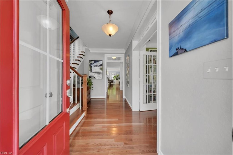 Photo 5 of 45 residential for sale in Chesapeake virginia